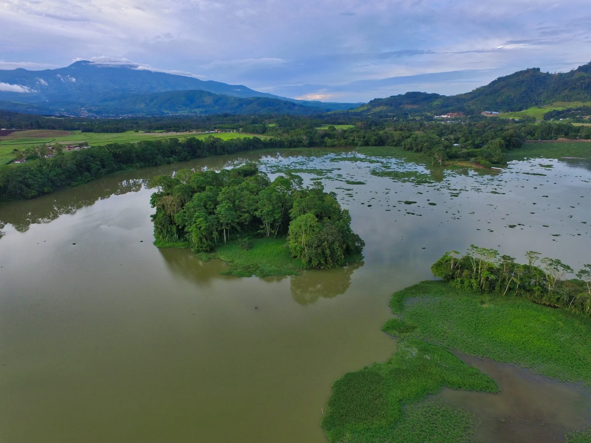 Iconic Costa Rica nature and landscapes